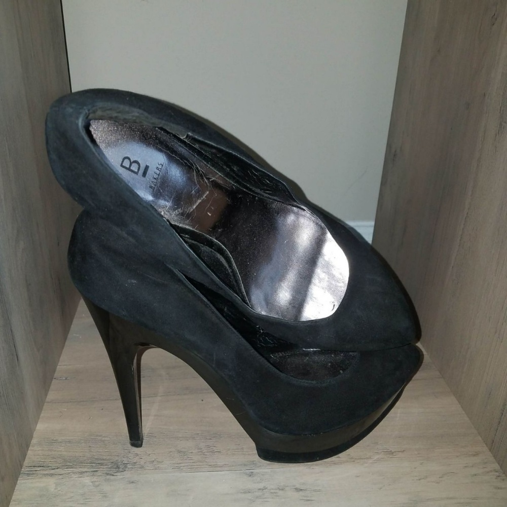 Pumps - Picture 1 of 1